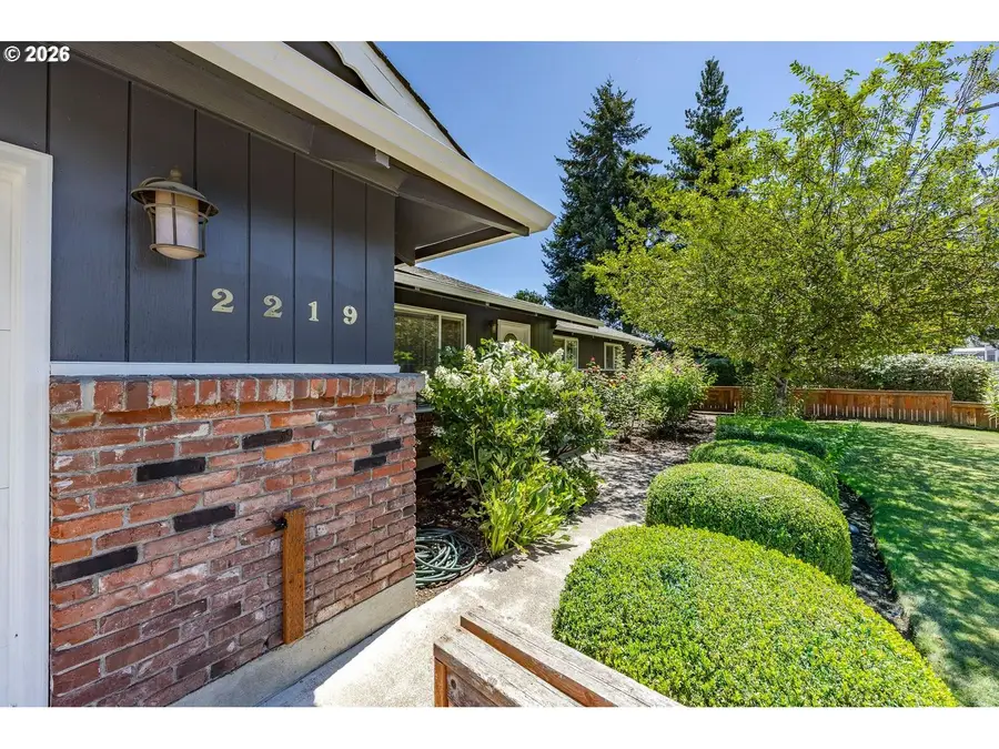 2219 19th St, Springfield, OR 97477 - #3