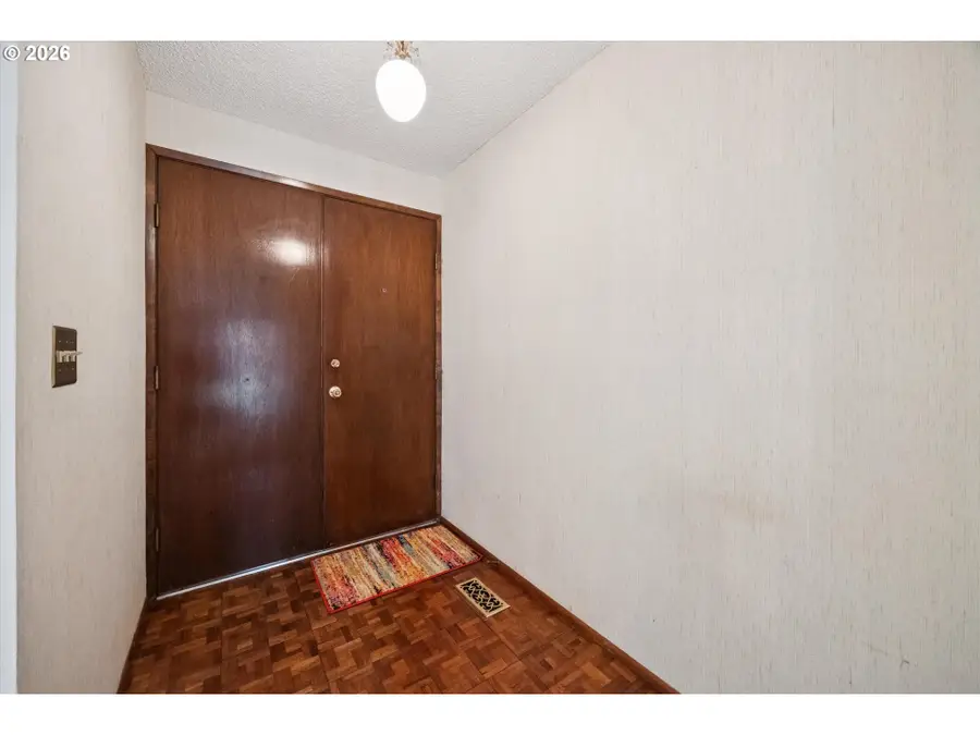 15116 SW Trillium Ln, Beaverton, OR 97007 - Image #3