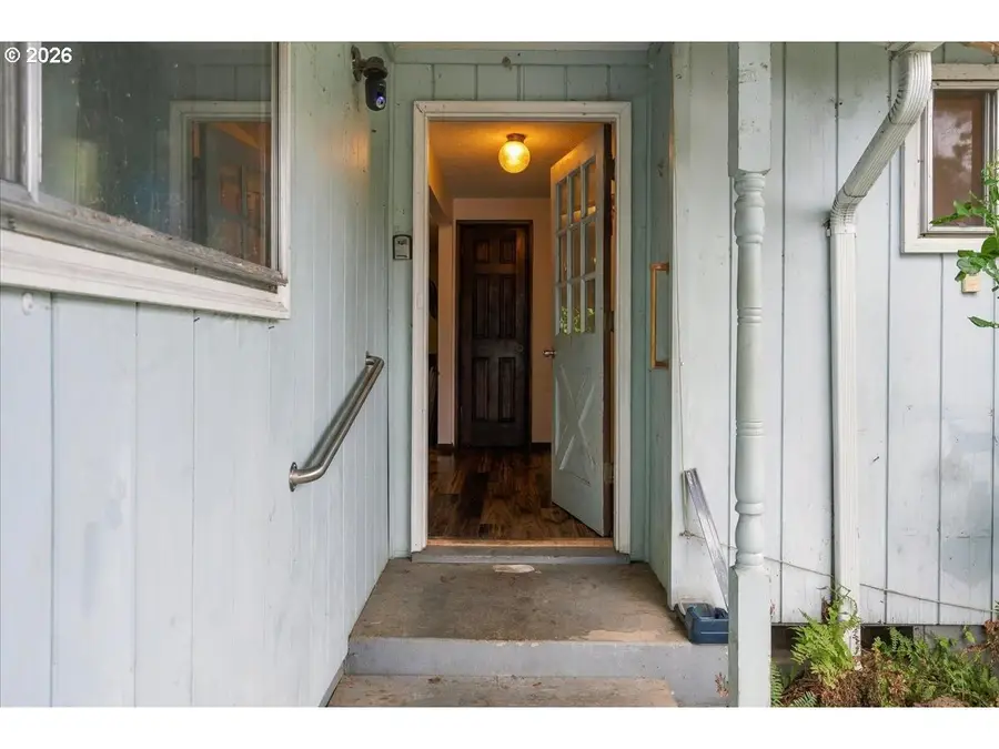 259 Willow Ave, Woodburn, OR 97071 - #3