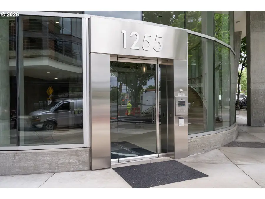 1255 NW 9th Ave #907, Portland, OR 97209 - #2