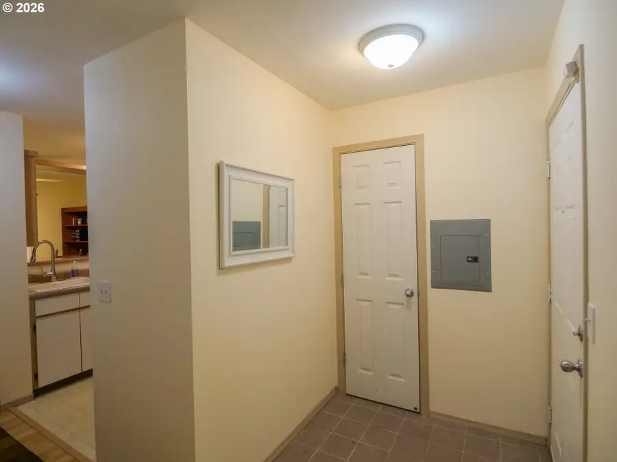 5142 SW Multnomah Blvd #A, Portland, OR 97219 - #2