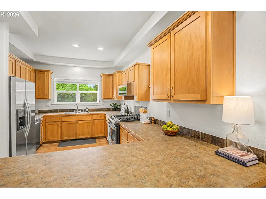 159 Crocker Ln, Eugene, OR 97404 - #3