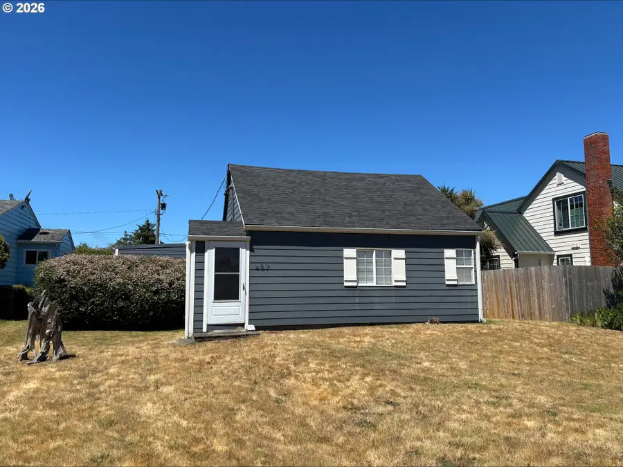 467 Kingwood St, Florence, OR 97439 - #2