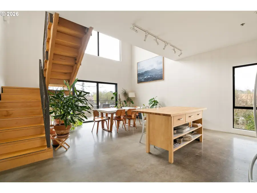 2373 SE 44th Ave #302, Portland, OR 97215 - #2