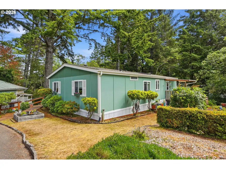 495 Village Pines Way, Coos Bay, OR 97420 - #3