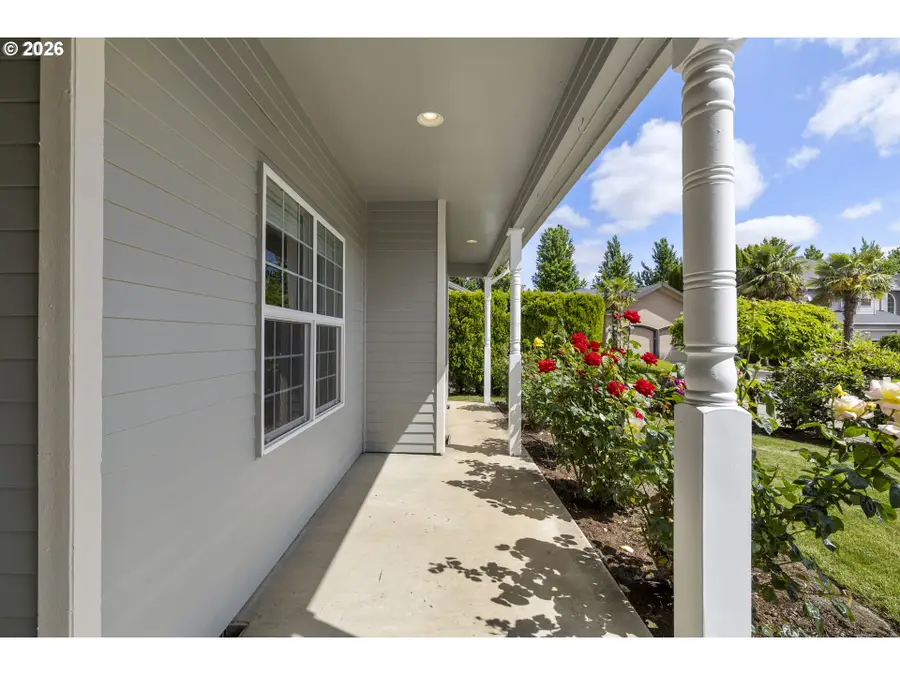 1329 Anna St, Woodburn, OR 97071 - #3