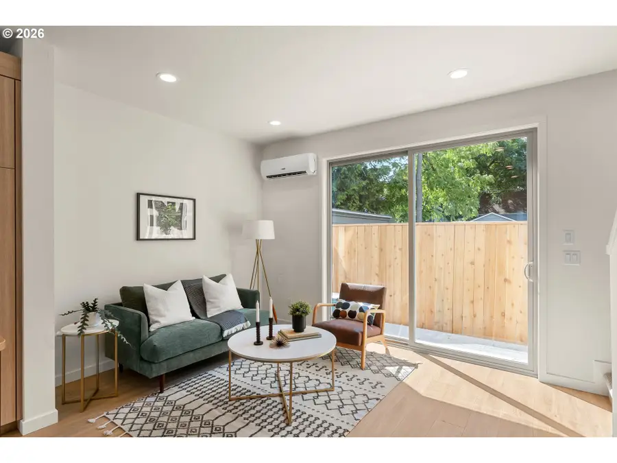 6794 SE Insley #3, Portland, OR 97206 - #3