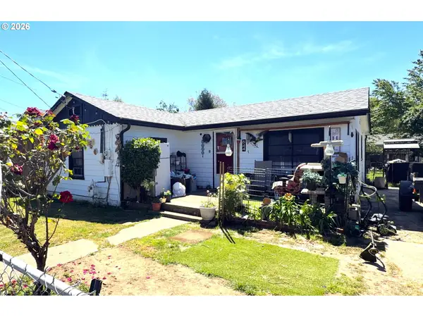 844 NE Johnson St, MyrtleCreek, OR 97457