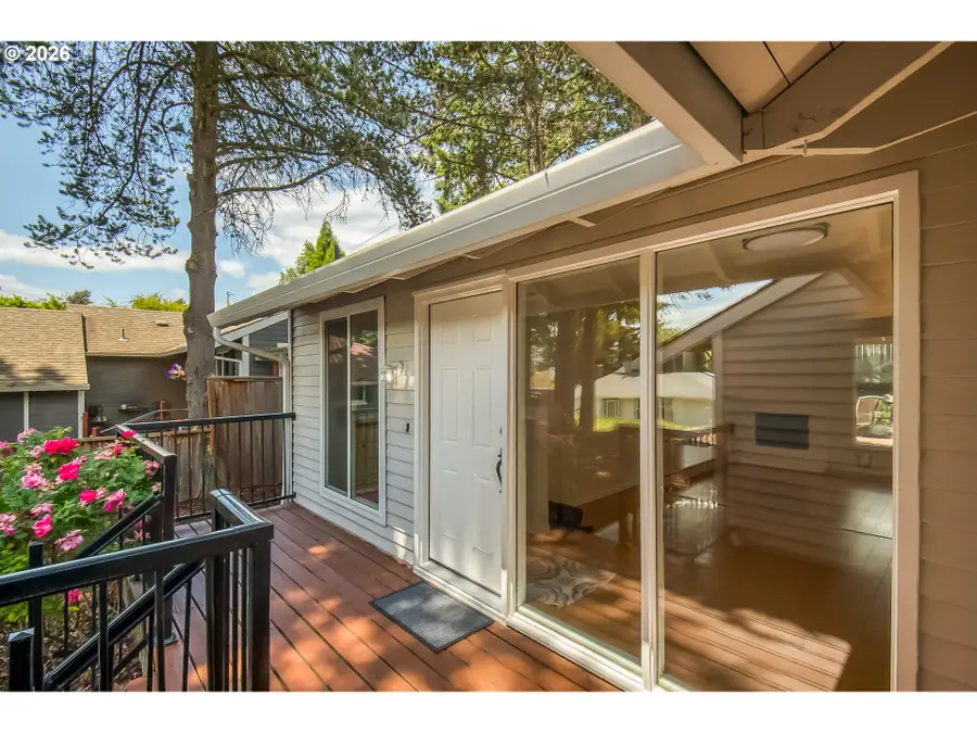5545 NW Ridgemoor Ct, Portland, OR 97229 - #3