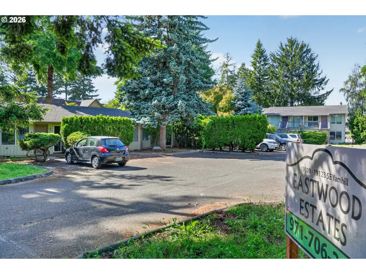 19109 SE Yamhill St, Portland, OR 97233 - #1