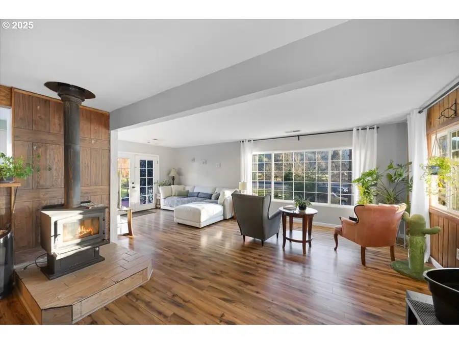 22240 Tiller Trail Hwy, South Umpqua, OR 97429 - Image #3