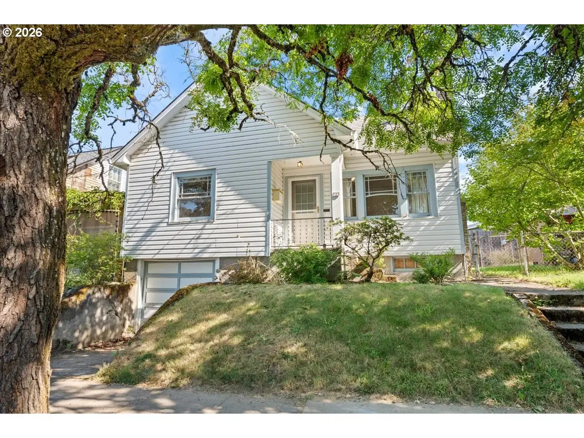 725 SE Spokane St, Portland, OR 97202 - #1