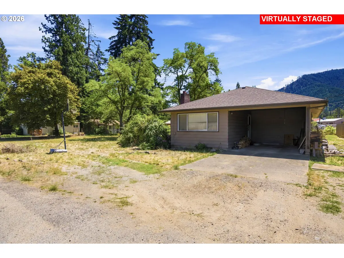 151 Long St, Canyonville, OR 97417 - #1