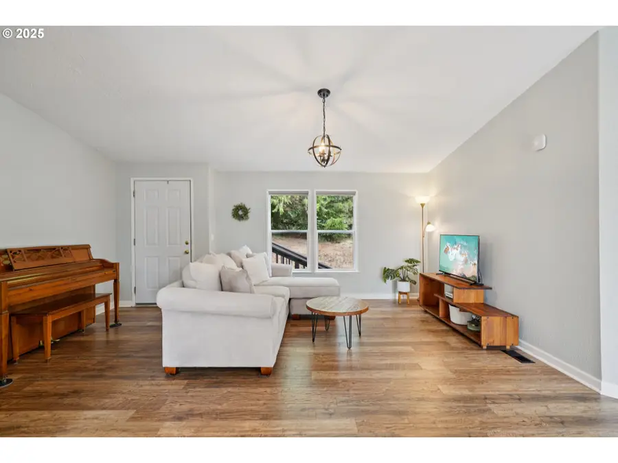 15601 Thayer Rd, Northwest Clackamas, OR 97045 - #3