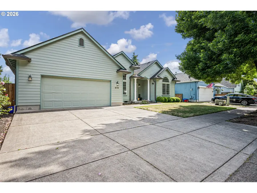 619 Driftwood Dr, Eugene, OR 97402 - #2