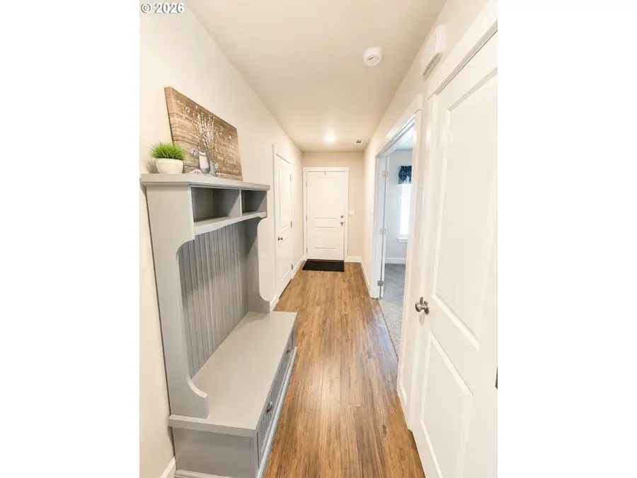 596 E Lauren Ave, Hermiston, OR 97838 - #3