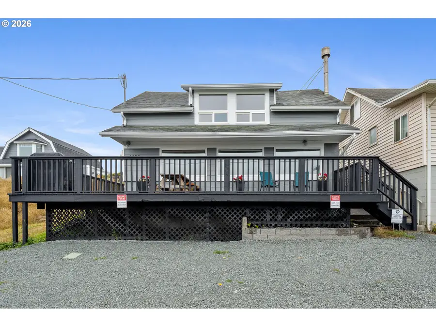 1420 N Pacific Ln, Rockaway Beach, OR 97136 - #2