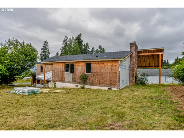 19769 Florence Dr, Clatskanie, OR 97016