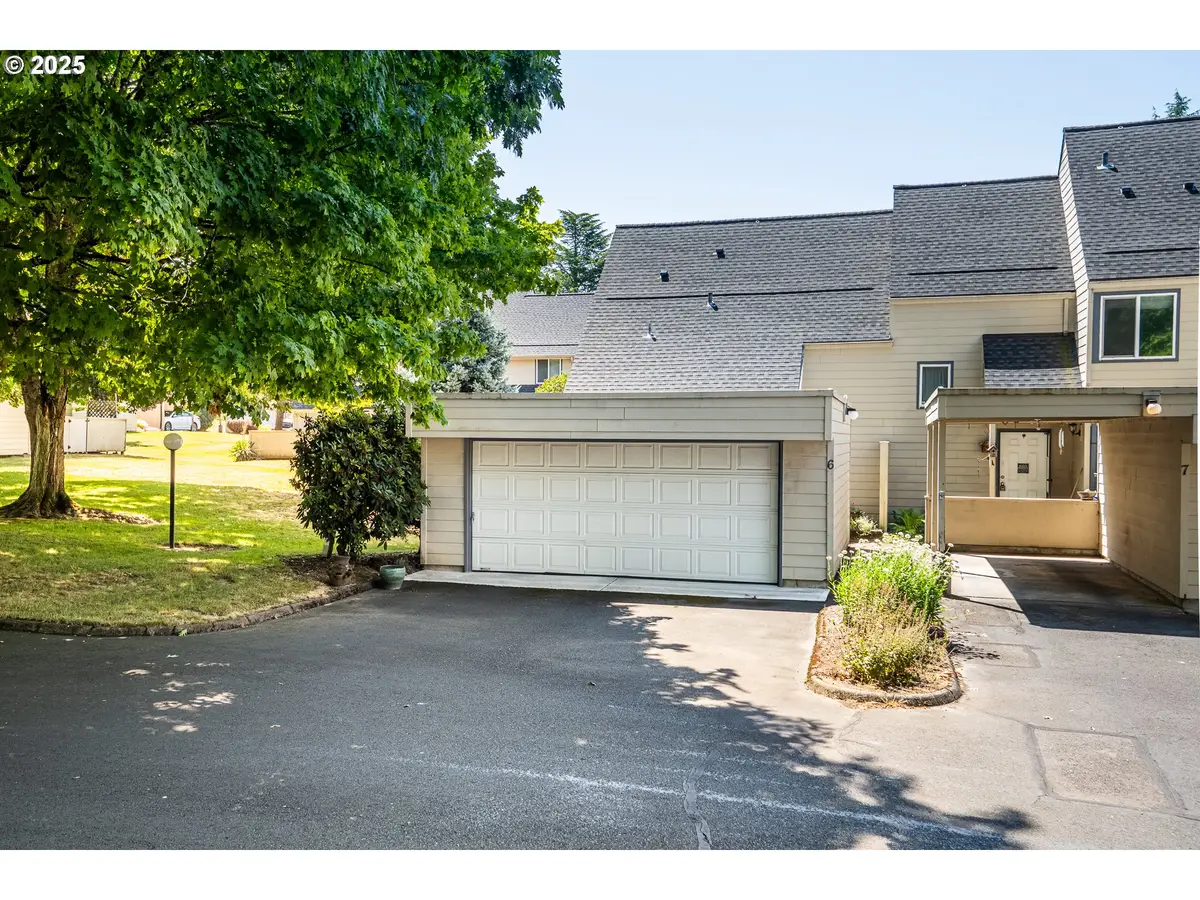 361 NE Village Squire Ave, Gresham, OR 97030 - Image #1