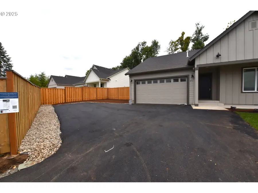 871 Oakleaf Way, Silverton, OR 97381 - Image #2