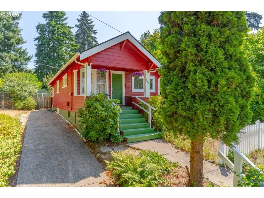 880 NE Thompson Ave, Salem, OR 97301 - #3