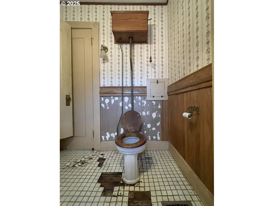 401 S College St, Newberg, OR 97132 - Image #3