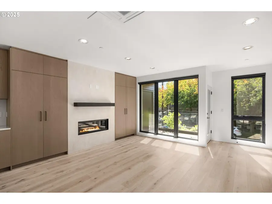 1845 NW 28th Ave #6A, Portland, OR 97210 - Image #2