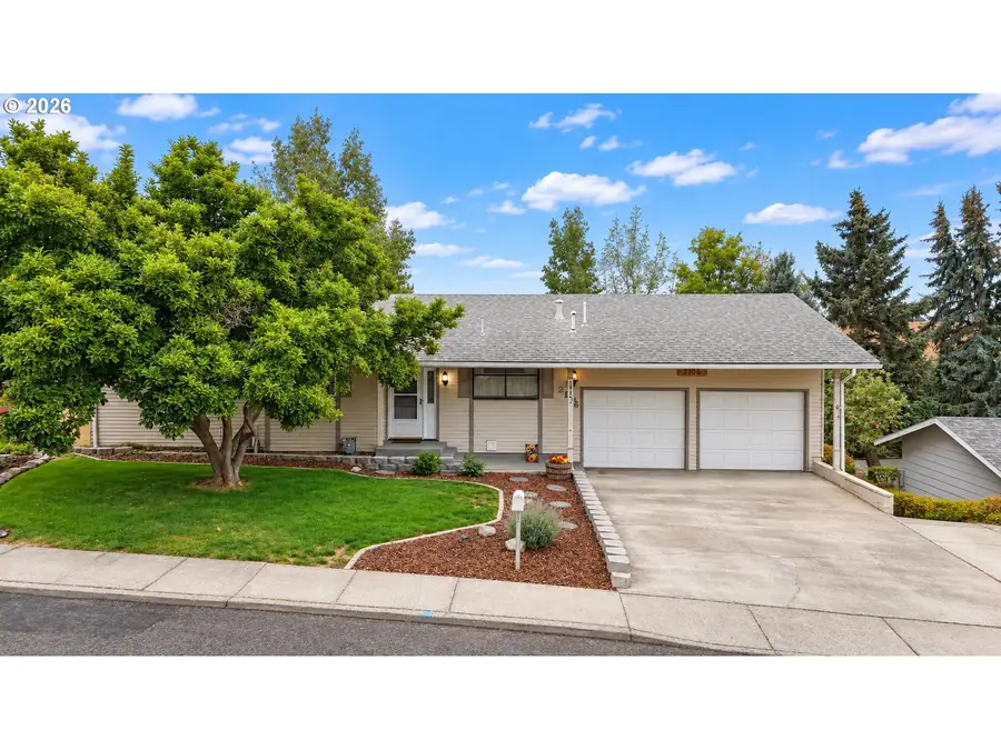 2106 SW Nye Ave, Pendleton, OR 97801 - #2