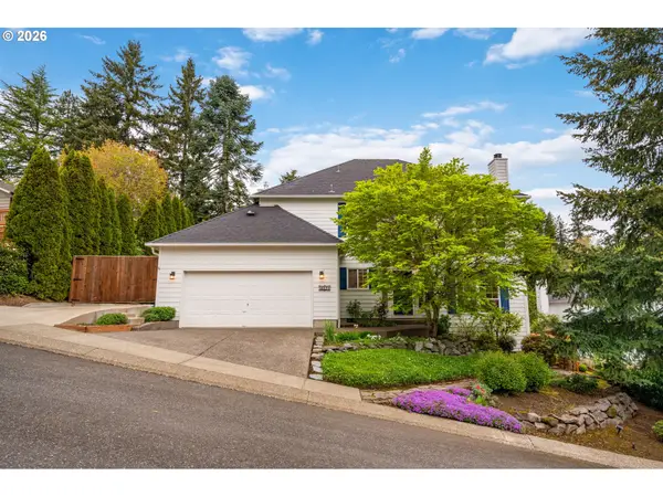 3327 SW Arnold Heights Ter, Portland, OR 97219