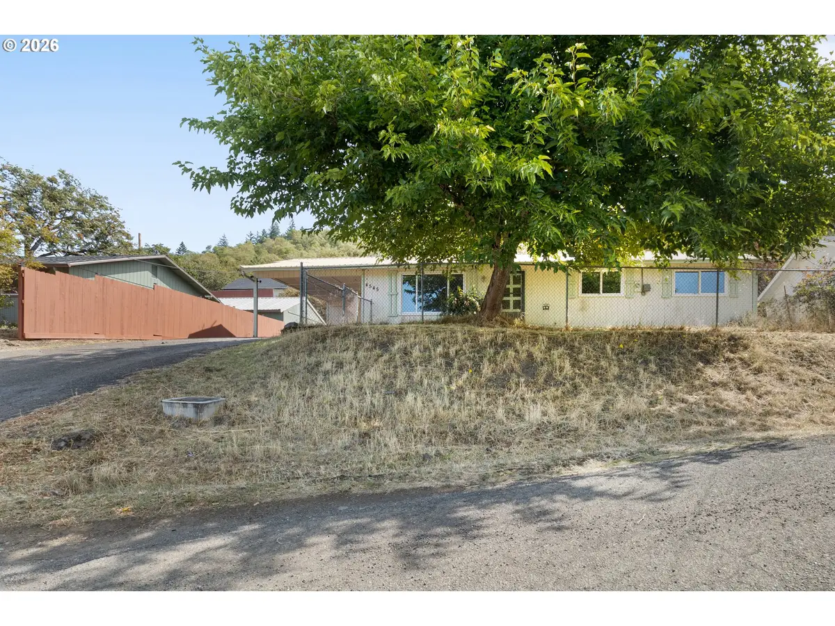 4545 Ridenour St, Roseburg, OR 97470 - #1