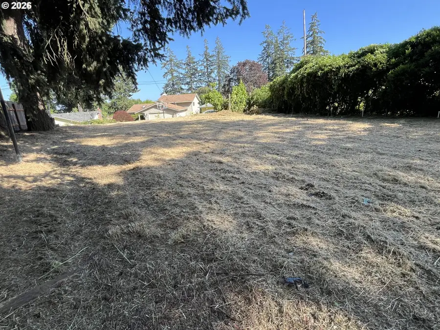 531 Riverview Dr, Salem, OR 97304 - #3