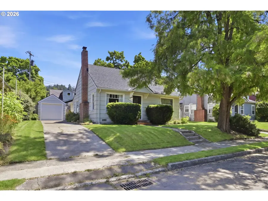 2431 Nixon St, Eugene, OR 97403 - #2