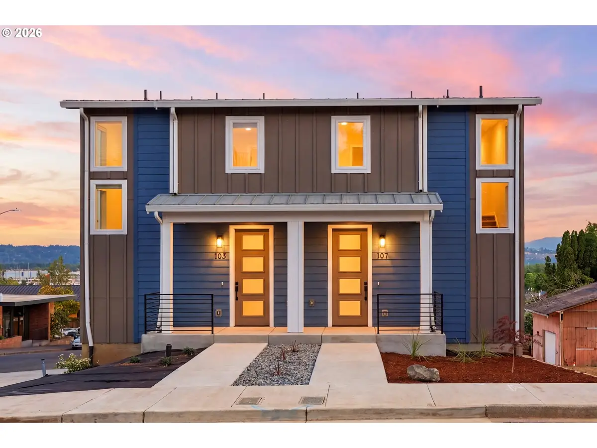 107 SE 3rd St, Troutdale, OR 97060 - #1