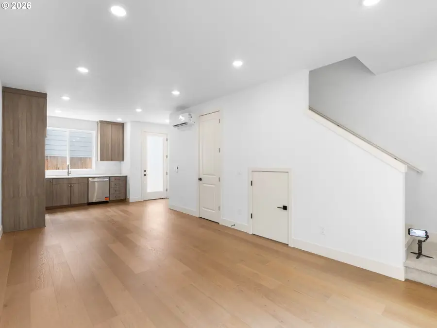 2731 SE Clinton St, Portland, OR 97202 - #3
