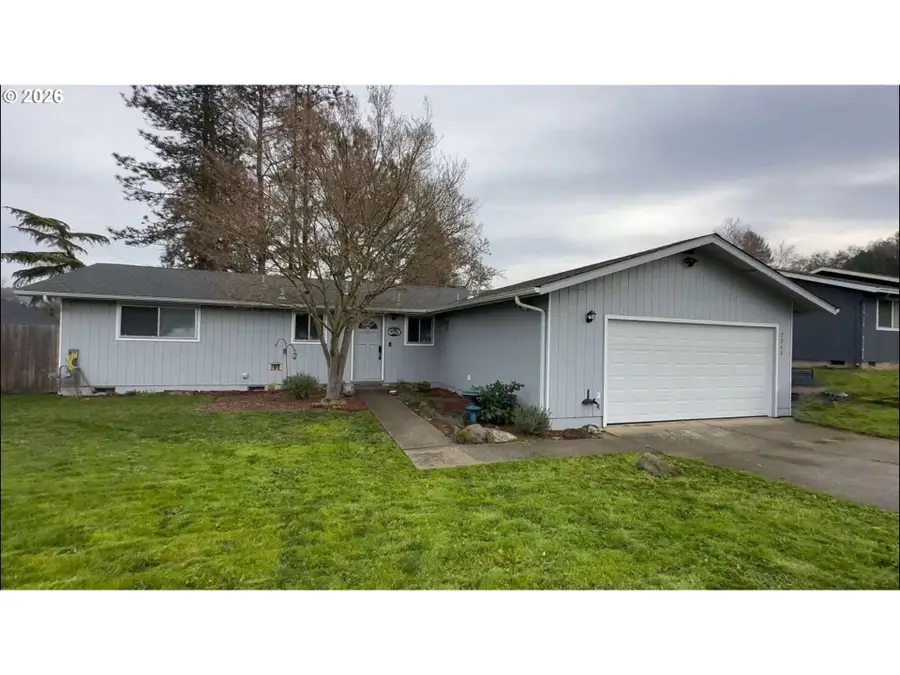 2345 Circle Dr, Roseburg, OR 97471 - Image #2