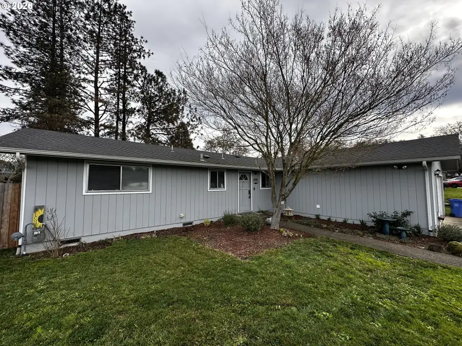 2345 Circle Dr, Roseburg, OR 97471 - Image #3