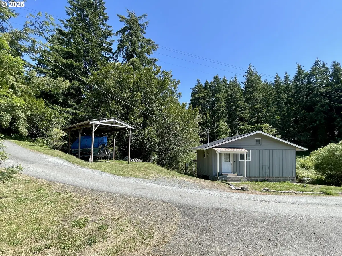 54825 Robinson Rd, Coquille, OR 97423 - Image #1