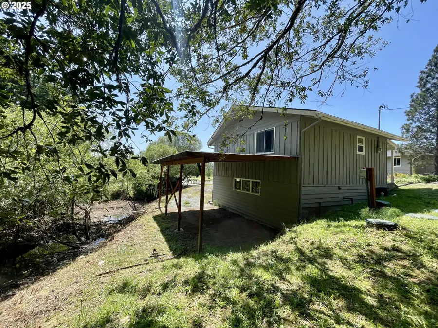 54825 Robinson Rd, Coquille, OR 97423 - Image #3