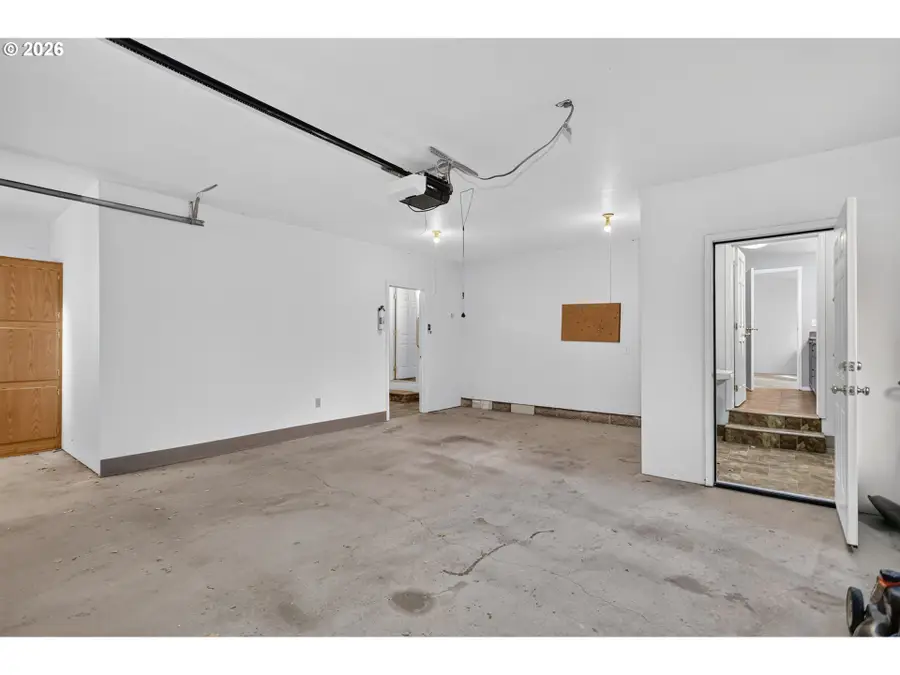 702 Main St, Moro, OR 97039 - #3