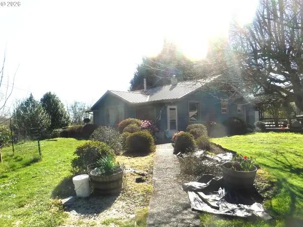 56710 Dillard Dr, Coquille, OR 97423