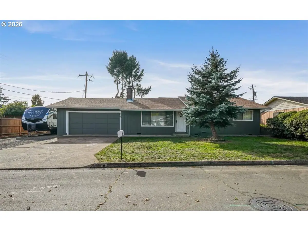 1375 Anthony Ave, Cottage Grove, OR 97424 - #1