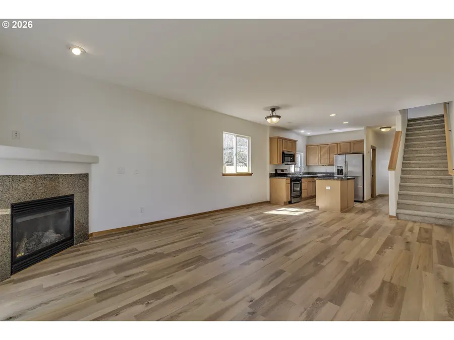 8806 N Fiske Ave, Portland, OR 97203 - #3