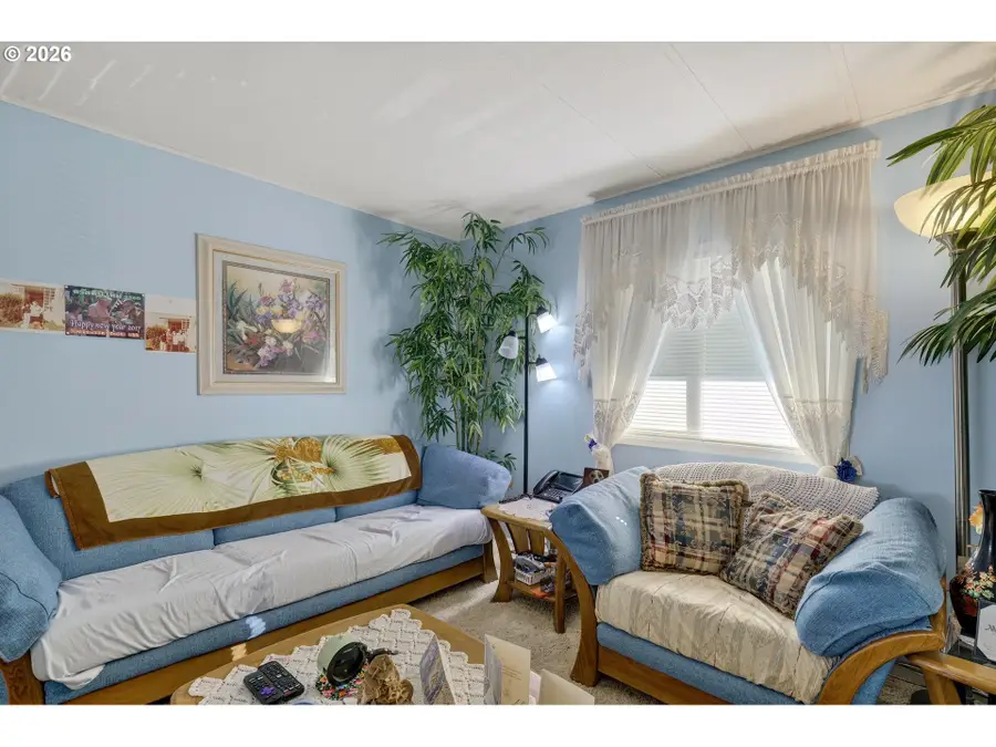 2710 SE Courtney Ave, Milwaukie, OR 97222 - Image #2