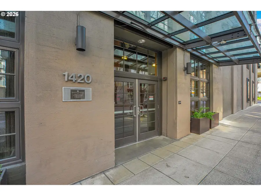 1420 NW Lovejoy St #204, Portland, OR 97209 - #3