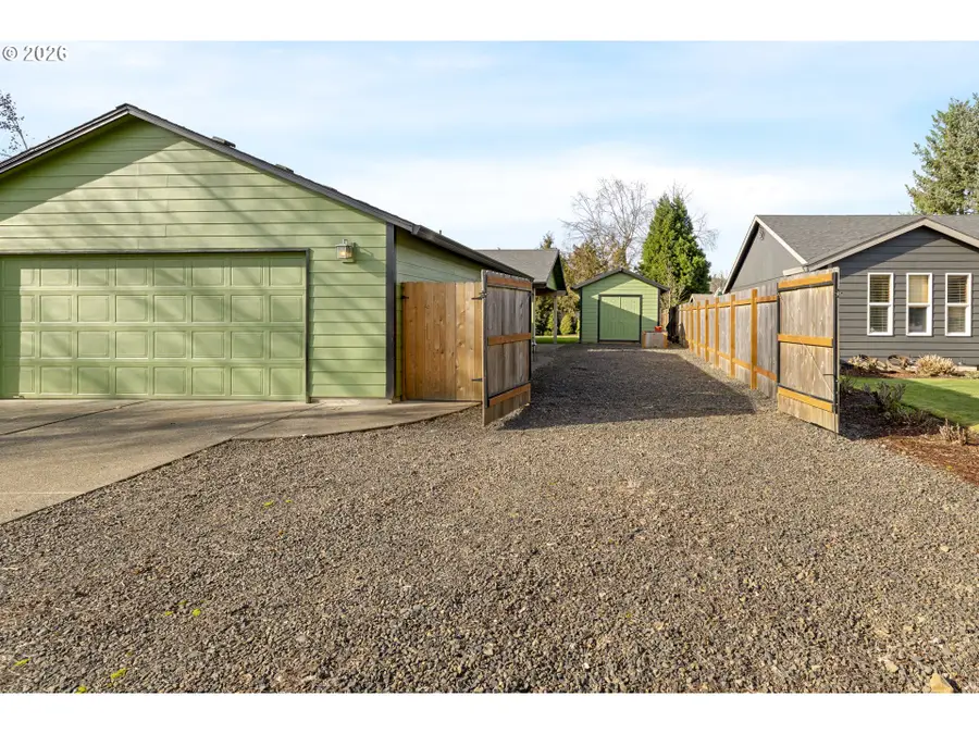 247 SW Manzanita St, McMinnville, OR 97128 - Image #3