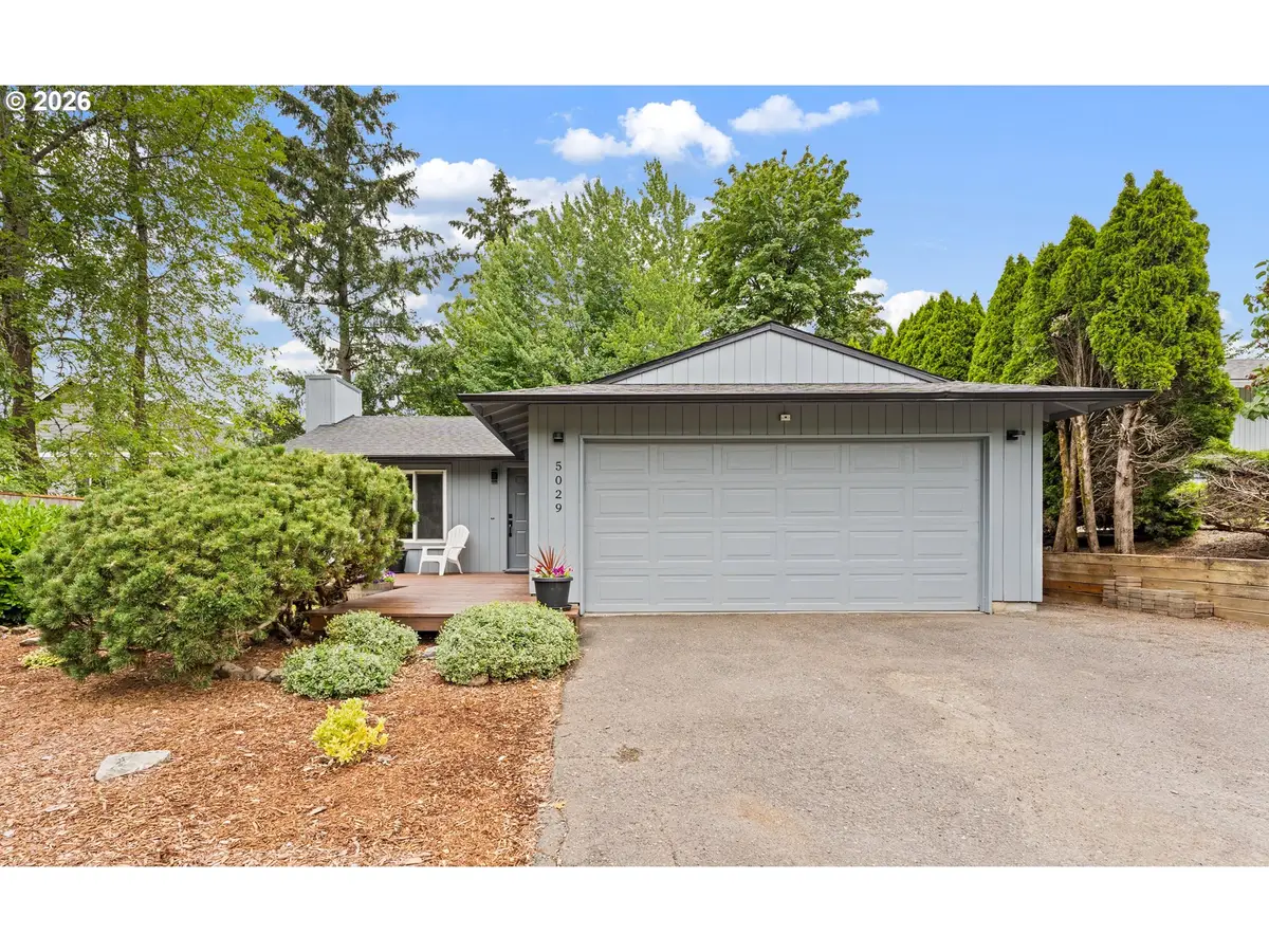 5029 SW Coronado St, Portland, OR 97219 - #1