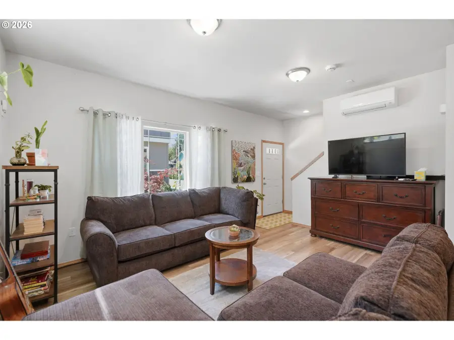 6046 SE 136th Ave, Portland, OR 97236 - #3