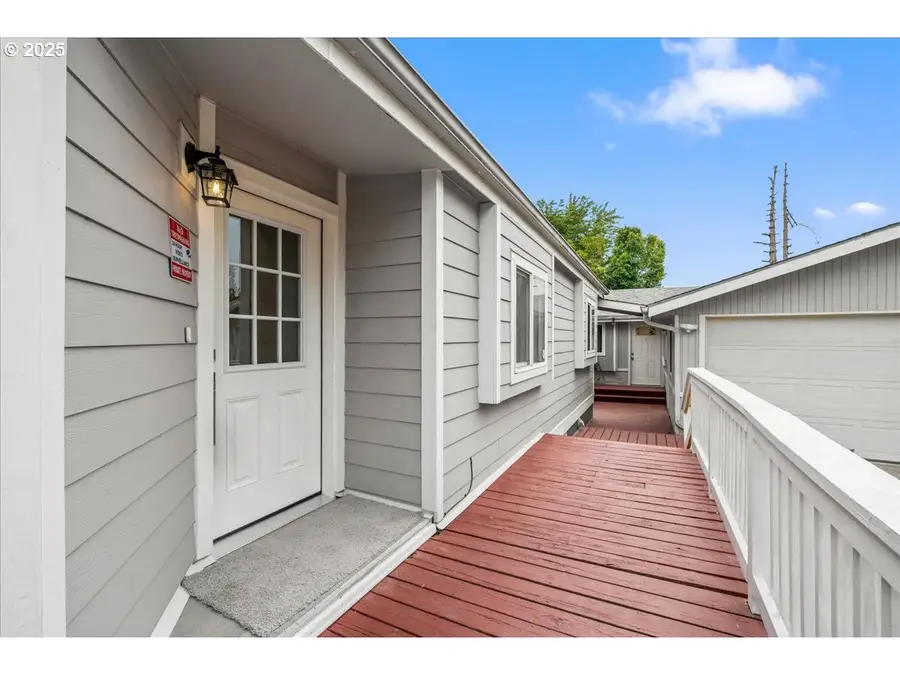 1730 Woodland Ave, Woodburn, OR 97071 - Image #3