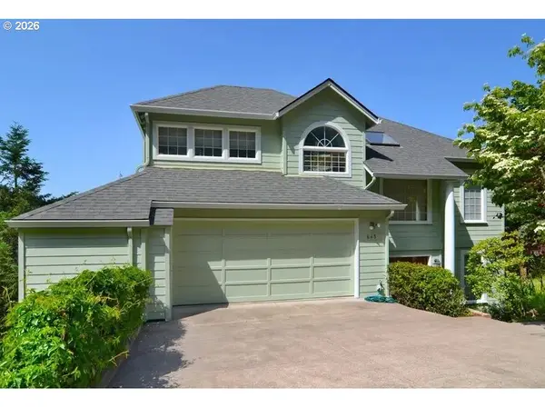 643 Startouch Dr, Eugene, OR 97405