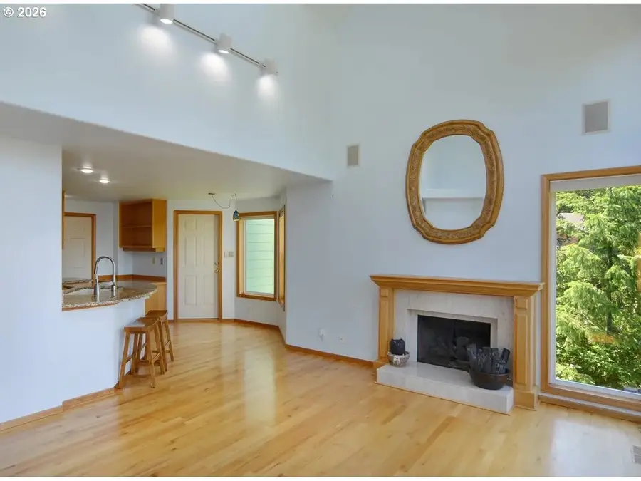643 Startouch Dr, Eugene, OR 97405 - #3